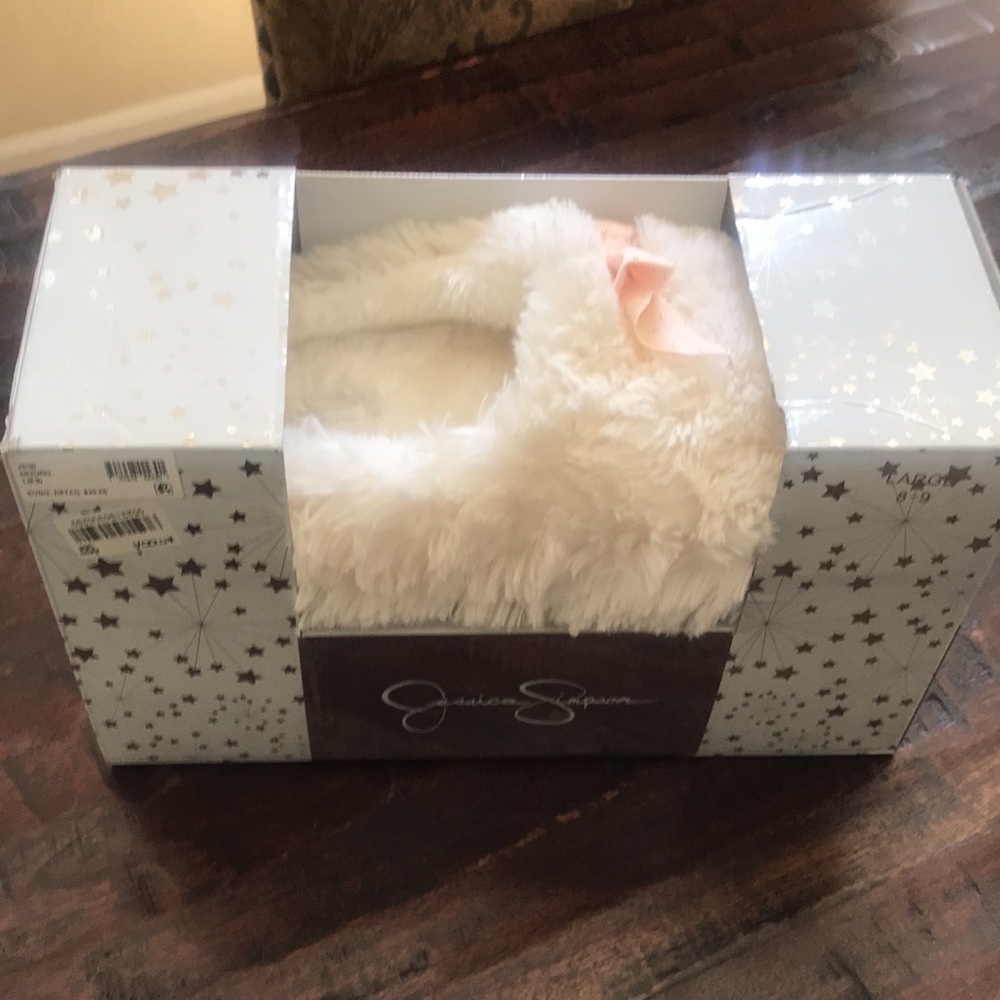 Jessica Simpson Slippers - Picture 5 of 8
